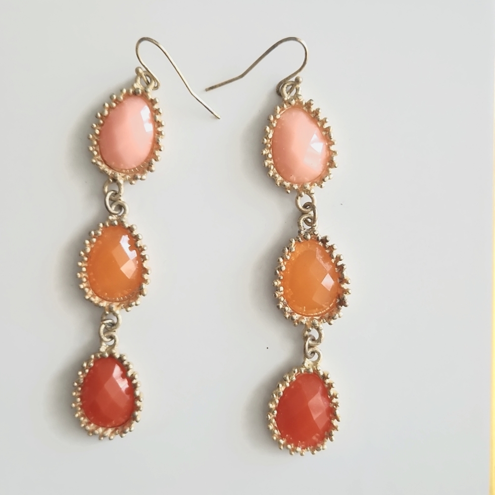 Dangle earrings